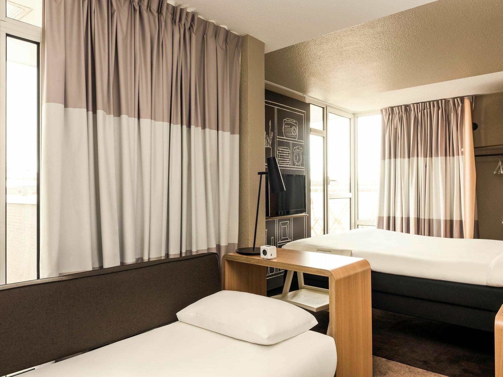 Hotel ibis Paris Place d’Italie 13ème Extérieur photo